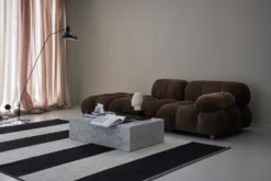 Wide Stripe Icon Vloerkleed 195x300 Cm -Woninginrichting Series 514903 01 5 EnvironmentImage 85022e7cf5 scaled