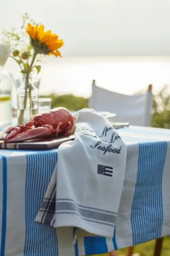 Lexington Striped Linen Cotton Tafelkleed 150x250 Cm -Woninginrichting Series 577983 01 40 EnvironmentImage 49f4938de5 scaled